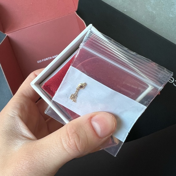 Aurate Birthstone Bezel Chain Pinky Ring - Solid 14K Gold - Size ~4.5 (says 6) - Picture 5 of 9